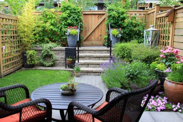 Small Yard Landscaping in Newport Beach