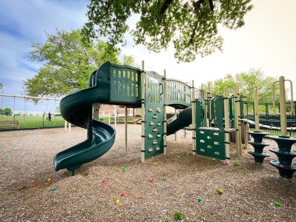Playground Mulch Service in Newport Beach